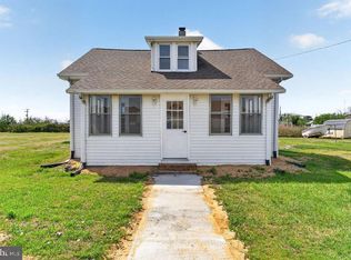 406 Charlotte Ave, Crisfield, MD 21817