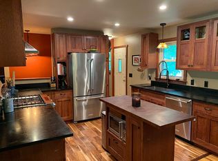 3058 Wilder St N, Roseville, MN 55113