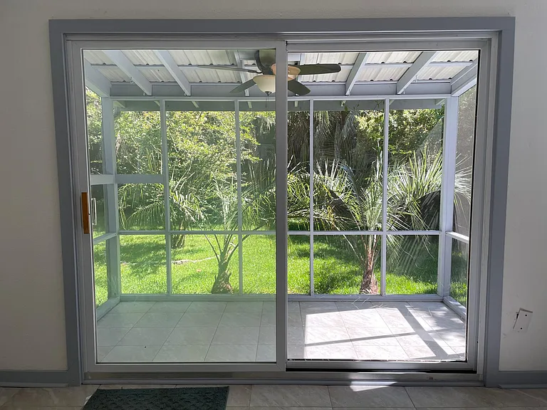 2107 Saint James Dr — Photo 21