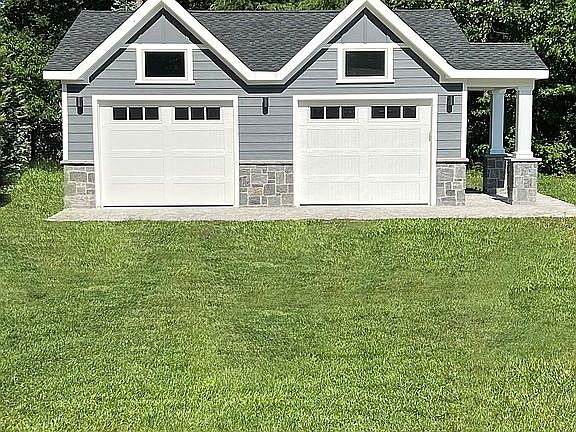 4th image of 25 Huntting Ln