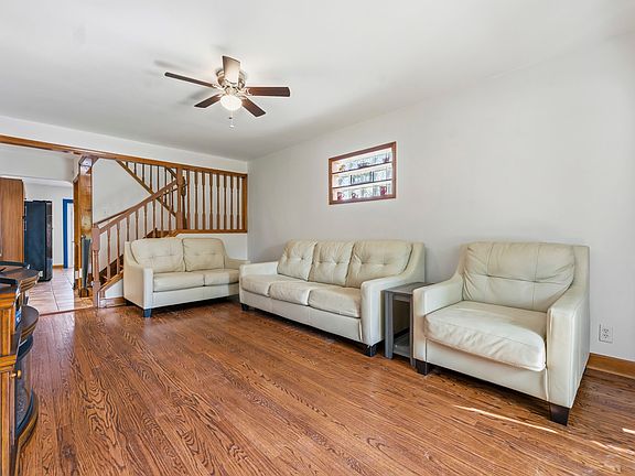 4th image of 3221 Scoville Ave
