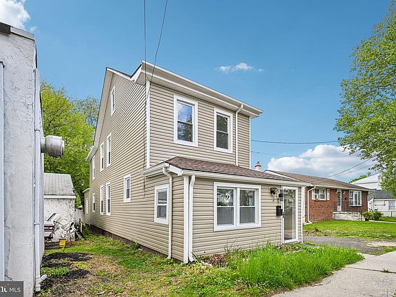 3rd image of 523 W 5th St
