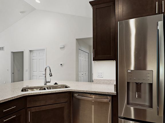 2nd image of 1375 Michigan Ave #D