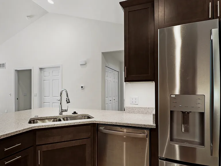 1375 Michigan Ave #D — Photo 2