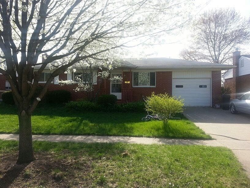 1st image of 905 Willana St