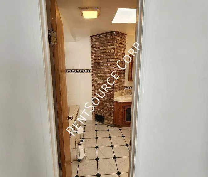 4842 W Avenue M4 — Photo 10