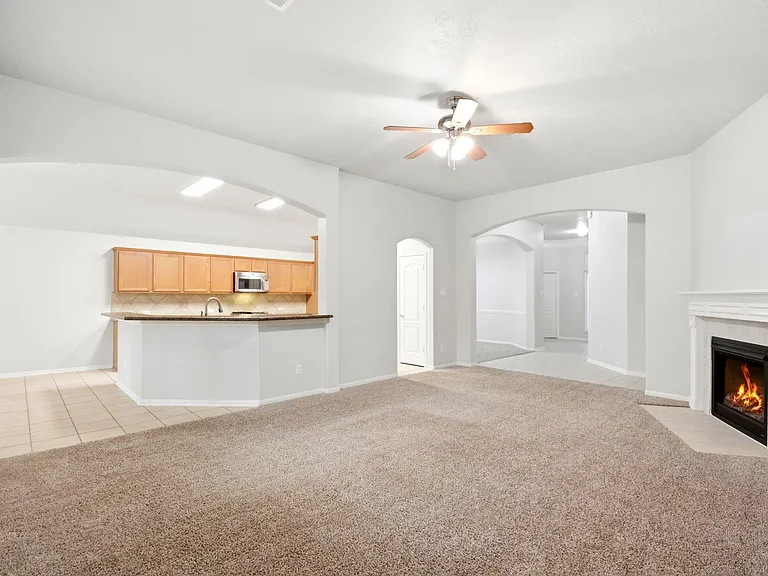 31710 Midlake Park — Photo 12