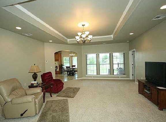 3rd image of 203 Craven Dr