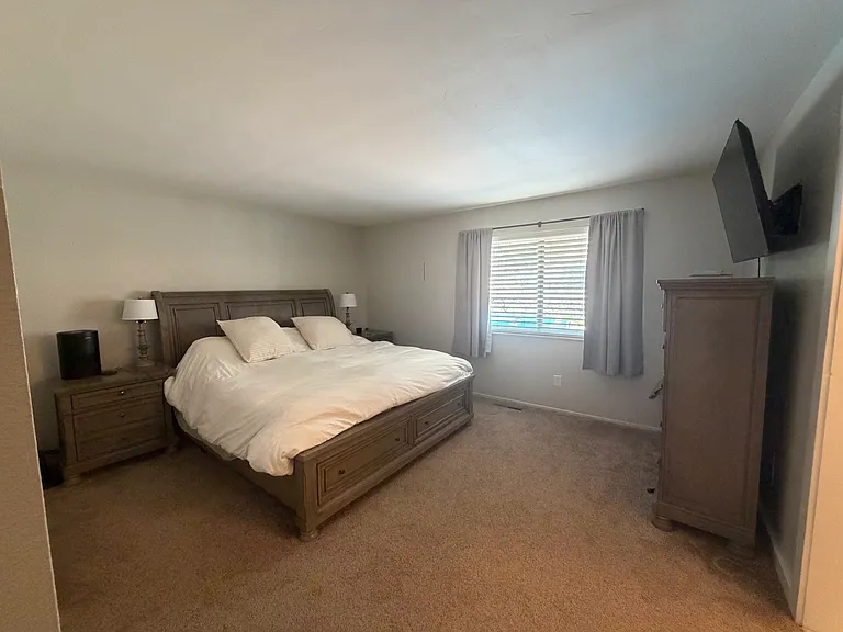 Breckenridge Dr E — Photo 7