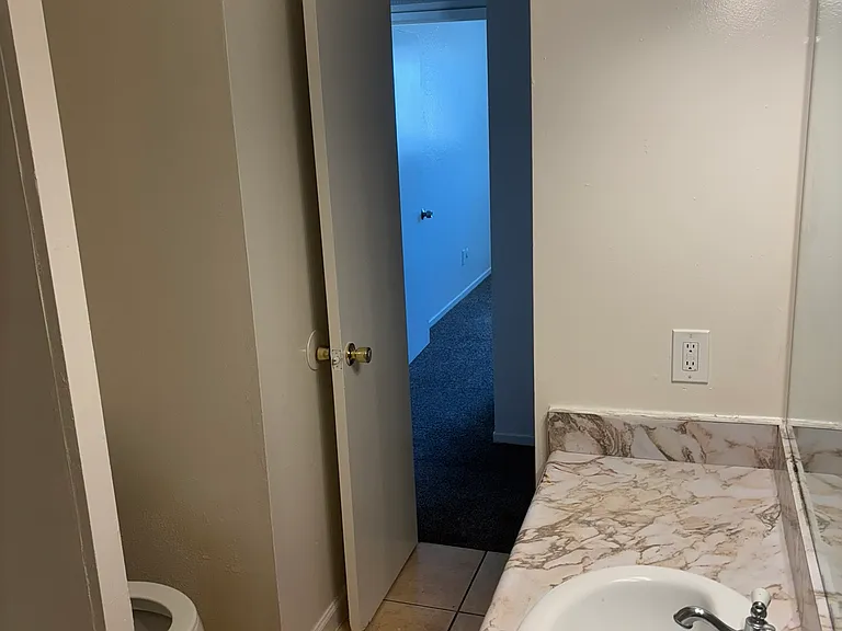Sierra Vista Apts — Photo 6