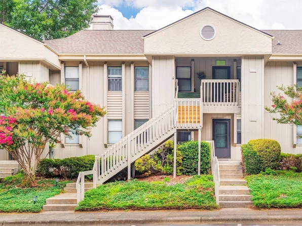 1103 Abbey Cir, Asheville, NC 28805