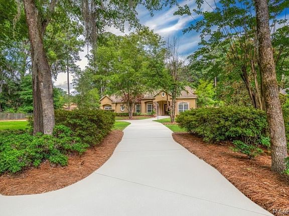 2nd image of 8213 Mossy Oak Dr