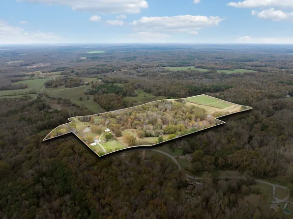 335 Pleasant Hill Rd, Hollow Rock, TN 38342