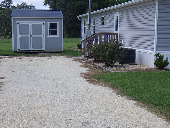3rd image of 925 Bakers Chapel Rd