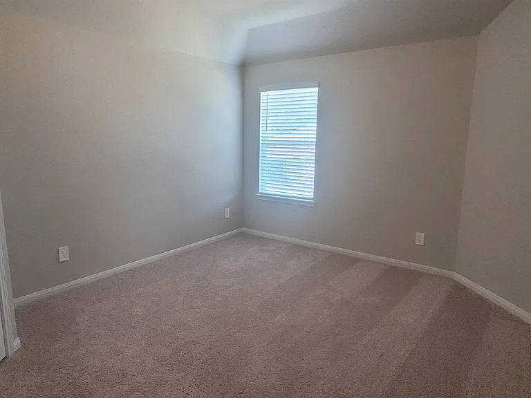 2934 Lawrence Park Ct — Photo 21
