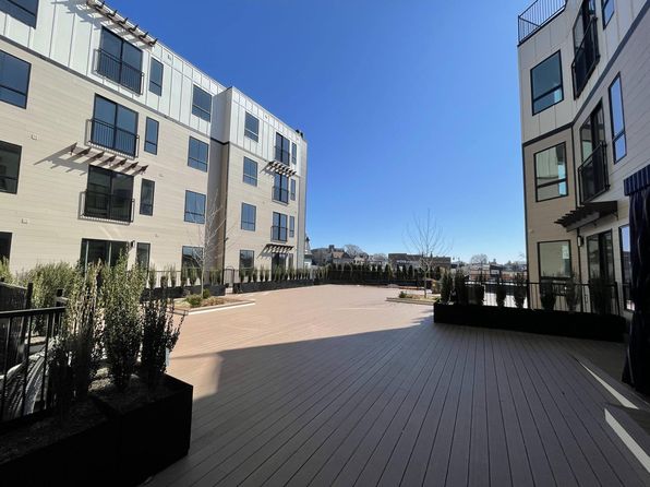 519 Broadway #215, Everett, MA 02149
