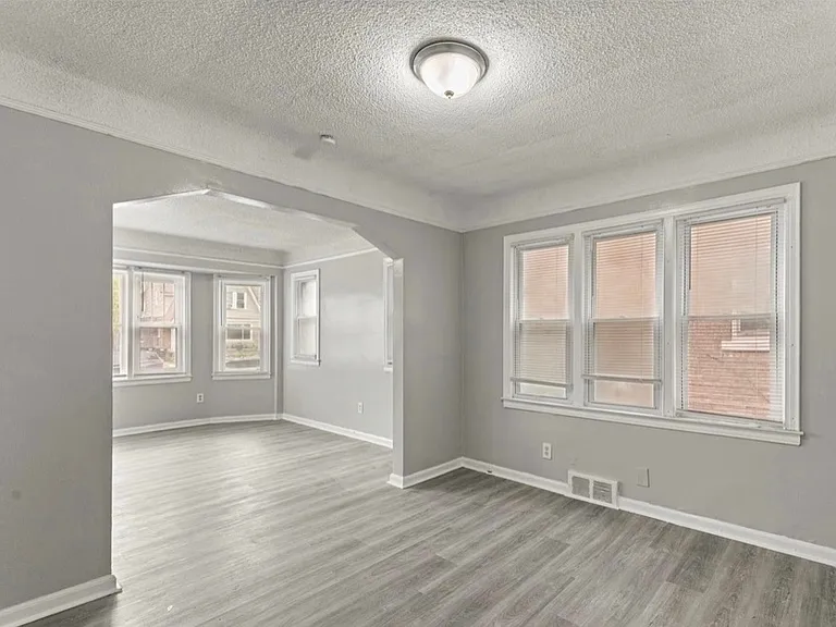 4268 Cortland St #2 — Photo 8