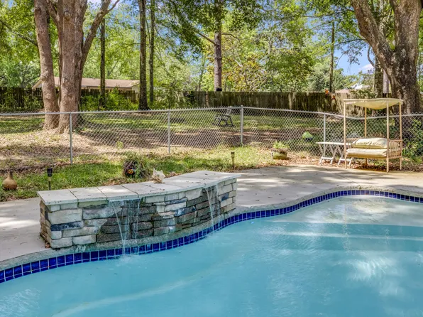 6633 Frank Reeder Rd, Pensacola, FL 32526