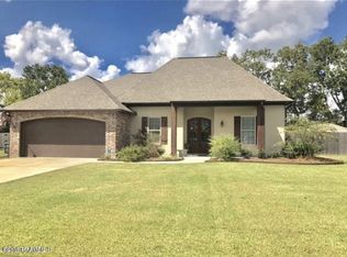 1038 Gloria Kern Dr, Breaux Bridge, LA 70517