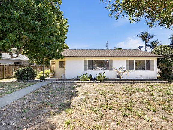 3rd image of 1108 E Mango Ave