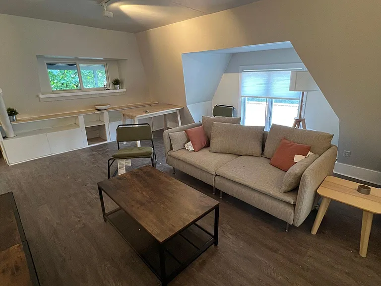415 E Seneca St #3 — Photo 1