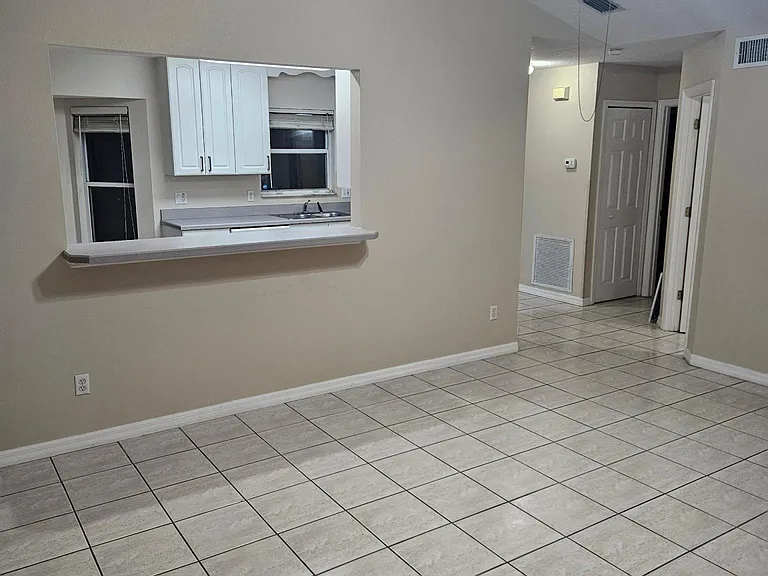 412 Altaloma Ave — Photo 3