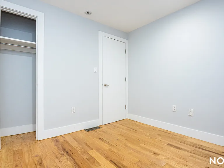 375 Vernon Ave #1 — Photo 15