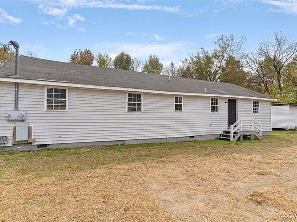 104 Russell Ln, Emporia, VA 23847