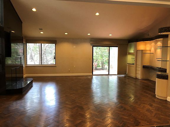 5th image of 96 Dove Hill Dr