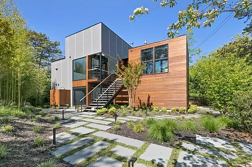 24 Wyandanch Ln Photo 1