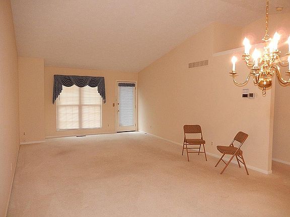 4th image of 6742 Sandharbor Ct
