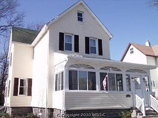 3 levels, 4 bedrooms, three full baths