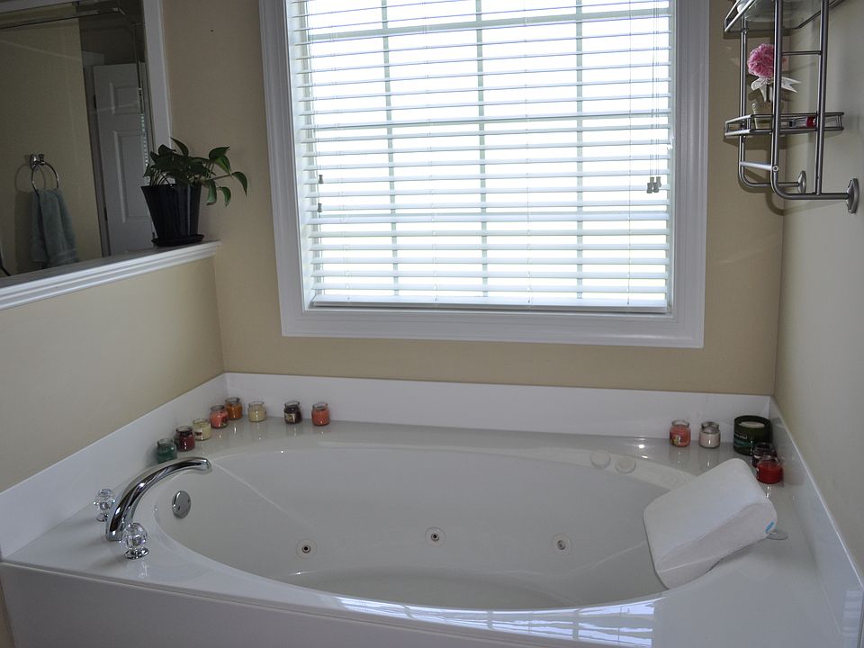 Jacuzzi Tub