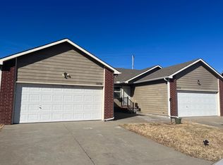 1030 E Karla Ct, Haysville, KS 67060