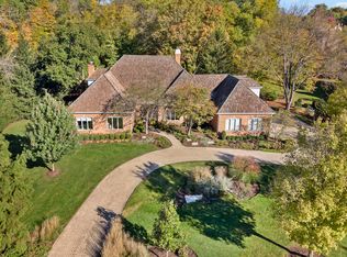 602 Fox Glen Dr, St Charles, IL 60174