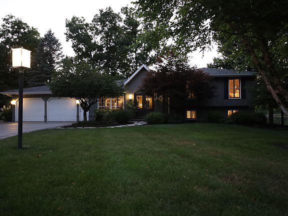 3rd image of 1451 NE Windermere Dr