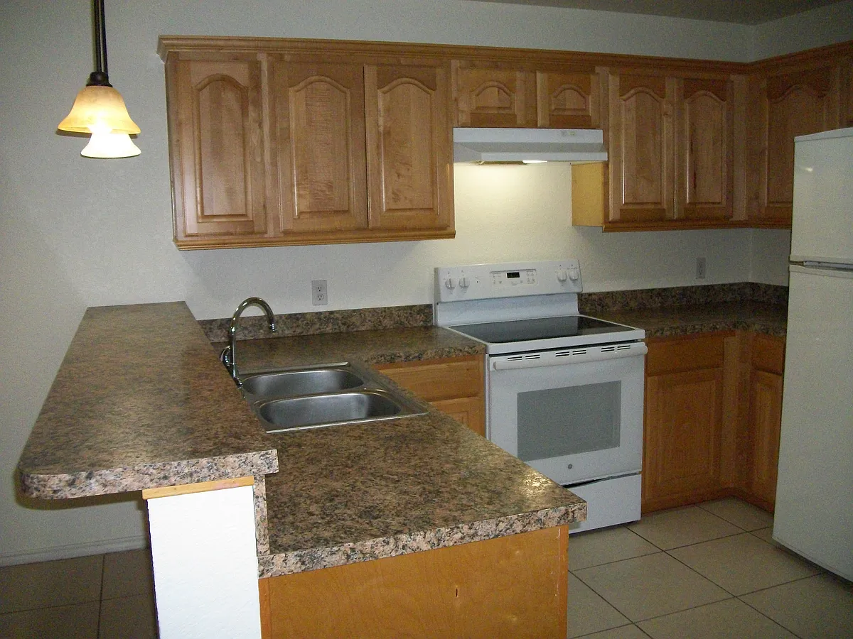 Kitchen - 715A N Pecan St