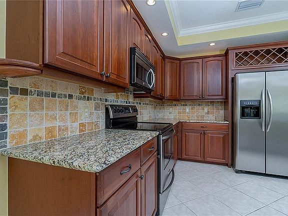 3rd image of 3314 Wood Thrush Dr APT 121
