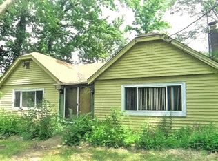 2042 Adams Rd, Cincinnati, OH 45231