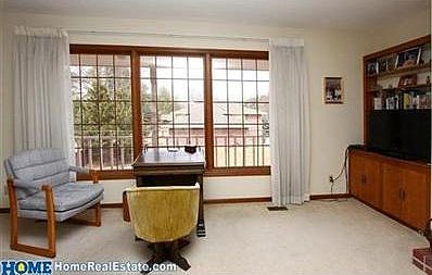 5th image of 6420 Meeker Cir