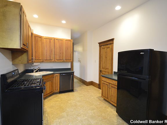 5th image of 1357 N Maplewood Ave #1