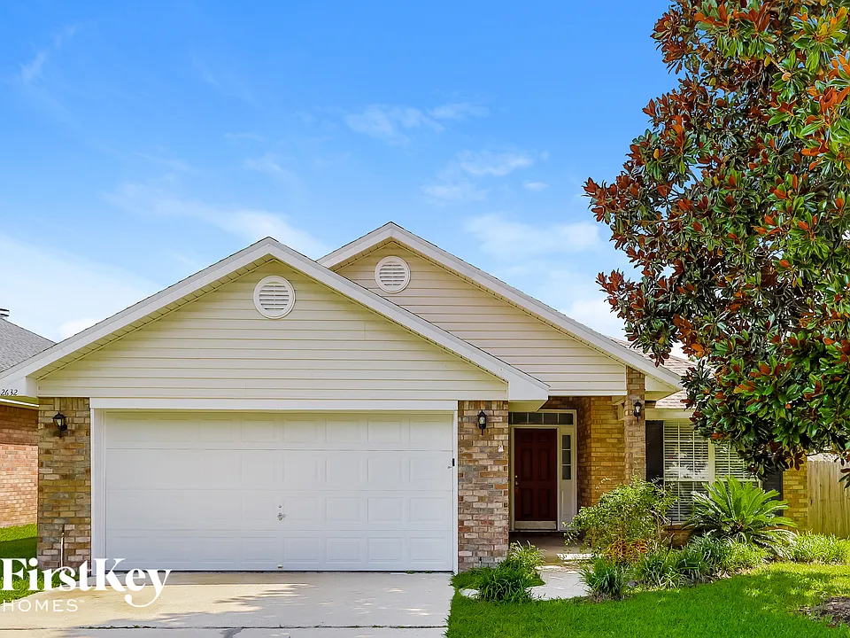 2632 Creekfront Dr