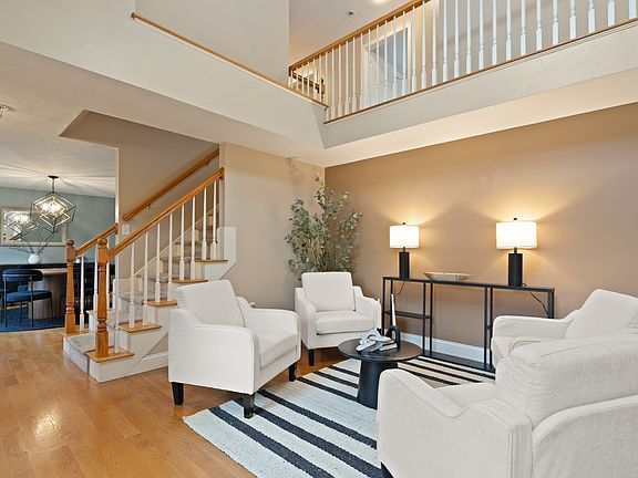 3rd image of 20 Dennison Ct