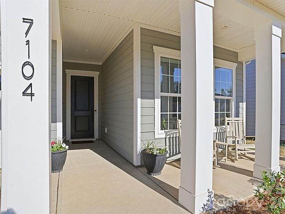 2nd image of 7104 Wayfarer Dr