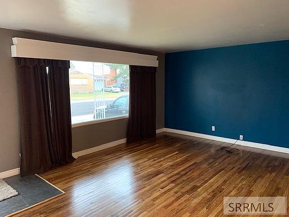 4th image of 1110 Koster Ave