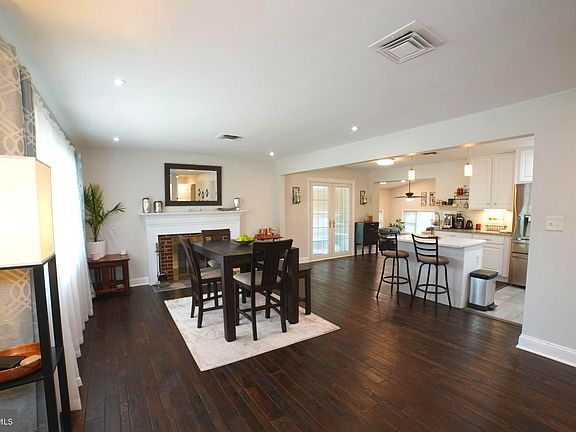 5th image of 5818 Pratt Ct