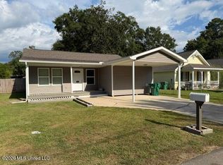 712 N Haugh Ave, Picayune, MS 39466