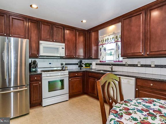5th image of 14274 Princedale Dr