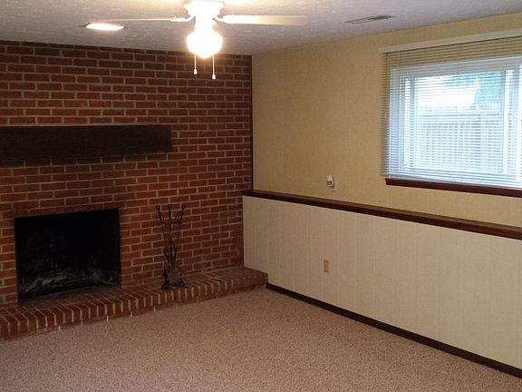 family rm w/w b fireplace
