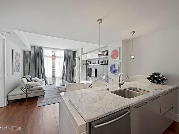 2nd image of 163 W 18th St APT 8B